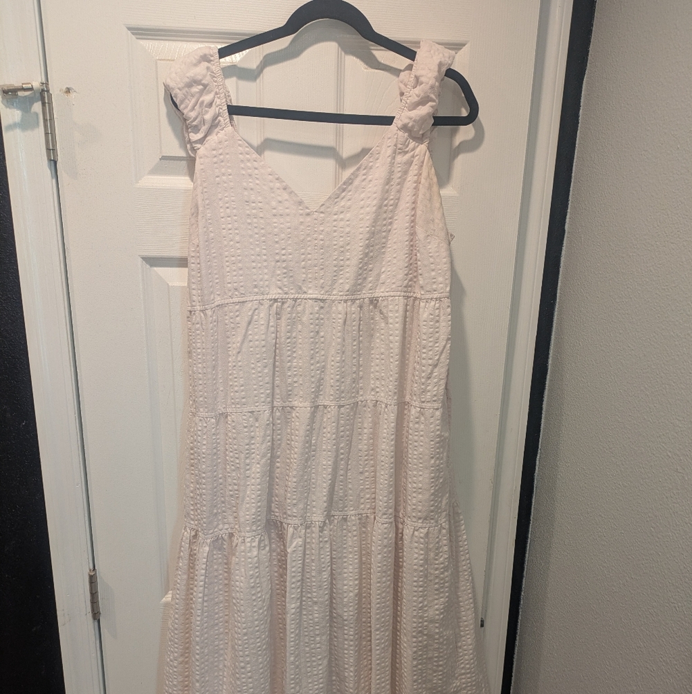 Old Navy Elegant Cream Sleeveless Dress